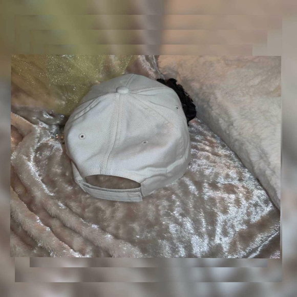 Baseball hat - Picture 3 of 4